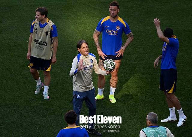 결승전을 앞두고 전술 훈련을 진행 중인 인터 밀란. 시모네 인자기 감독은 3-5-2 포메이션을 유지할 전망이다 ⓒGetty Images