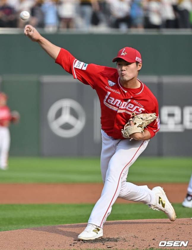 역투하고 있는 전영준.