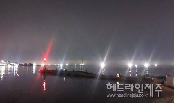 불야성 이룬 제주 밤바다. (사진=강철수)