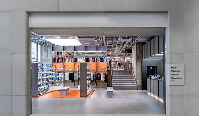 F&F 강남 신사옥 복합 매장./사진=F&F 제공