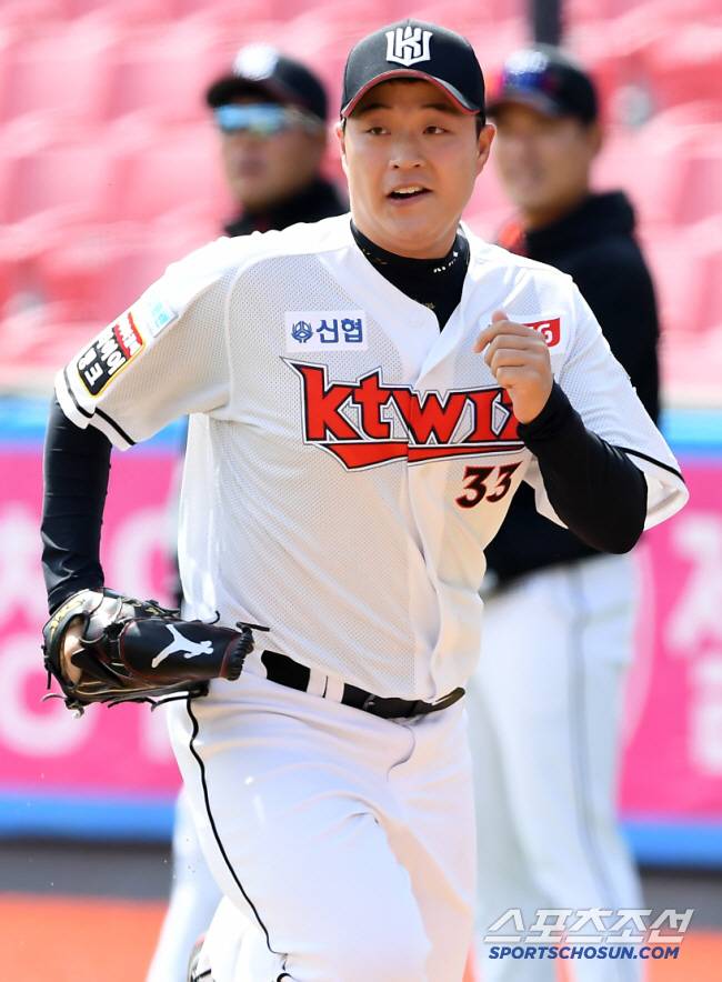 KT 위즈 선수단이 31일 수원KT위즈파크에서 훈련을 가졌다. KT 박세진이 훈련에 임하고 있다. 수원=박재만 기자 pjm@sportschosun.com/2020.03.31/