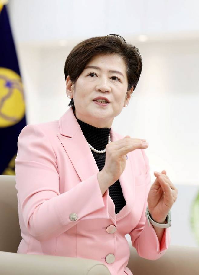 강 교육감은 "단순한 지식 암기 능력이 아닌 문제해결력, 비판전 사고력, 논리력 등을 IB교육을 통해 기를 수 있다"고 자신있게 말했다. 대구교육청