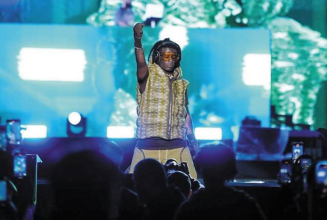 지난 8일 서울숲 ‘원유니버스페스티벌’에서 공연한 빌보드 차트 1위의 미국 래퍼 릴 우지 버트. /릴 우지 버트 인스타그램