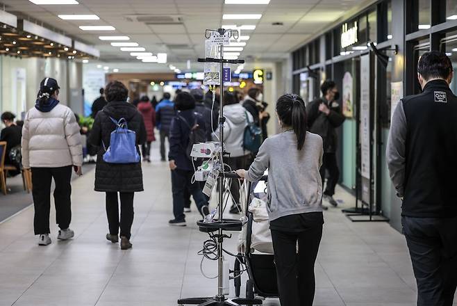 서울시내 한 대학병원에서 환자가 이동하고있다. 2025.01.14. 뉴시스