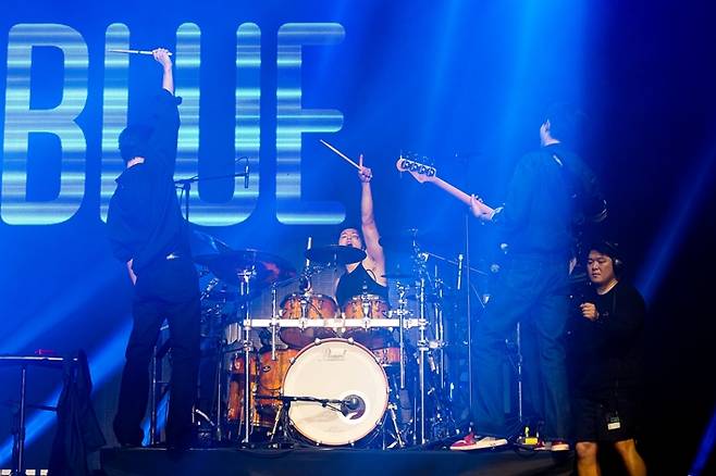 씨엔블루. 프라이빗 커브 제공