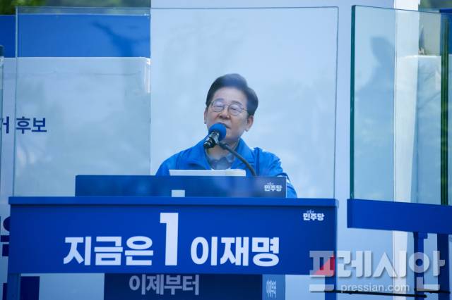 ▲이 후보는 1일 유세 말미에서도 “내일이 기대되는 대한민국, 국민과 함께 만들겠습니다”라고 약속했다. ⓒ 프레시안(김종우)