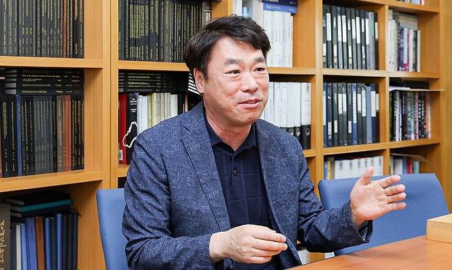 구덕본 대구대 DU난임대응센터장은 “25만여 난임 부부가 희망을 가질 수 있도록 관련 기초연구와 신약개발, 전문인력 양성에 최선을 다하겠다”고 말한다.