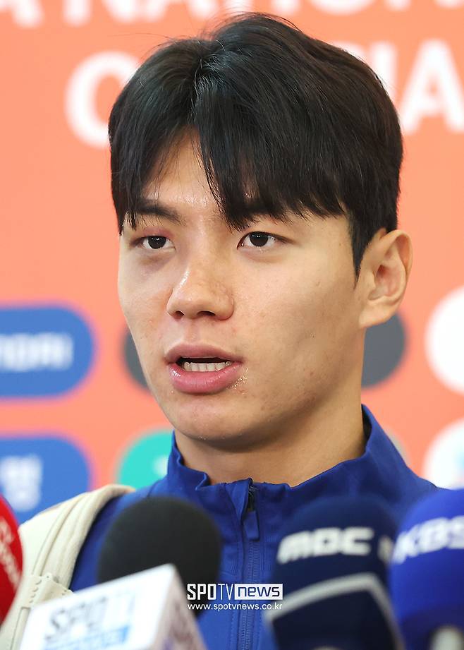 홍명보 감독이 지휘하는 대한민국 축구대표팀은 내달 2일 이라크 원정길에 오른다. 2026 국제축구연맹(FIFA) 북중미 월드컵 아시아지역 3차예선 일정을 위해 이라크와 9차전을 펼친다. 이후 한국으로 돌아와 10일 쿠웨이트전을 끝으로 3차예선을 마무리한다. 한국의 11회 연속 월드컵 본선 진출은 9부 능선을 넘은 상태다. 현재 4승 4무 승점 16점으로 B조 선두를 달리는 가운데 남은 2연전에서 승점 1점만 추가하면 조 2위를 확보해 본선 티켓을 손에 넣는다.▲ ⓒ곽혜미 기자