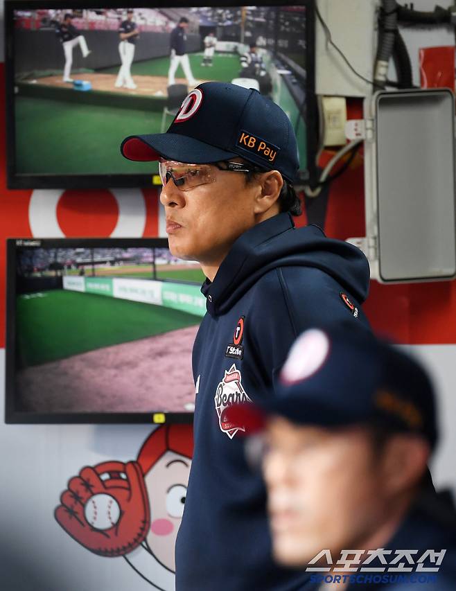 29일 수원KT위즈파크에서 열린 KBO리그 KT 위즈와 두산 베어스의 경기. 두산 이승엽 감독이 생각에 잠겨 있다. 수원=박재만 기자 pjm@sportschosun.com/2025.05.29/