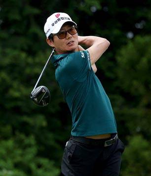 5~8일 부산 아시아드 컨트리클럽에서 열리는 ‘백송홀딩스-아시아드CC 부산오픈’에서 시즌 2승을 노리는 ‘부산 사나이’ 엄재웅. KPGA 제공