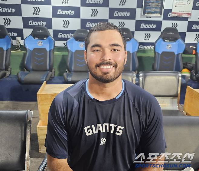 인터뷰에 임한 감보아. 김영록 기자