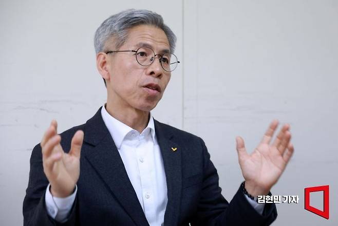 권영국 사회대전환 대선 연대회의 대선후보 겸 정의당 대표가 지난 2일 서울 중구의 한 사무실에서 아시아경제와 인터뷰를 하고 있다.