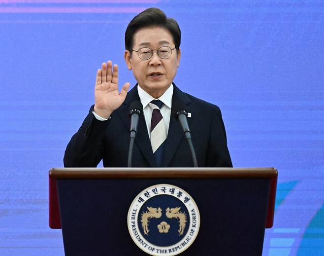 이재명 대통령이 6월4일 서울 여의도 국회에서 열린 제21대 대통령 취임선서식에서 취임 선서를 하고 있다. ⓒ국회사진기자단