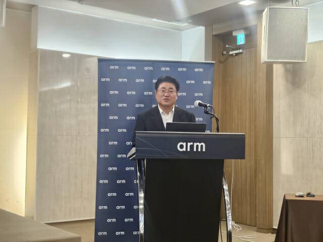 황선욱 Arm 코리아 사장이 5일 진행된 기자간담회에서 인사말을 전하고 있다.(사진=전화평 기자)