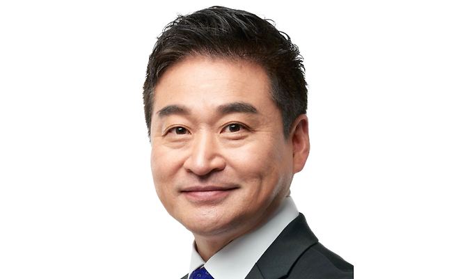 비례대표 의원직을 승계한 최혁진 전 청와대 사회적경제비서관 (사진, 본인 SNS)