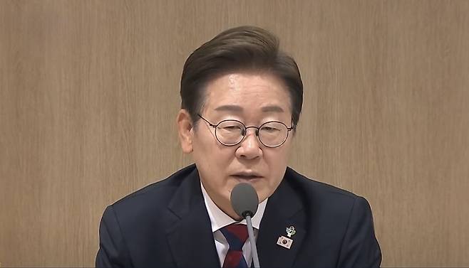 5일 이재명 대통령이 취임 후 주재한 첫 국무회의에서 발언하고 있다. (SBS 캡처)