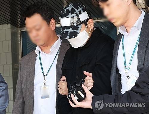 고 이선균씨 수사정보를 유출한 혐의를 받는 경찰관. 연합뉴스