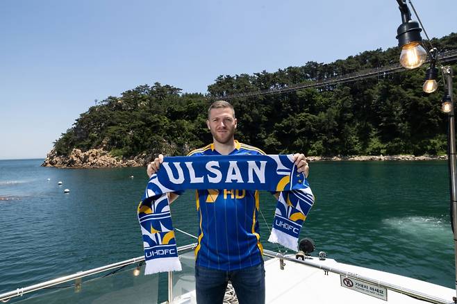 울산 HD로 이적한 폴란드 출신 장신 센터백 밀로시 트로야크. /사진=울산 HD 제공