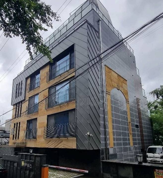 경매에 나온 '한남동 유엔빌리지 루하우스'(지지옥션).