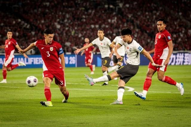 중국 신성 왕위동은 분전했으나 결국 웃지 못했다. 사진=AFP=연합뉴스