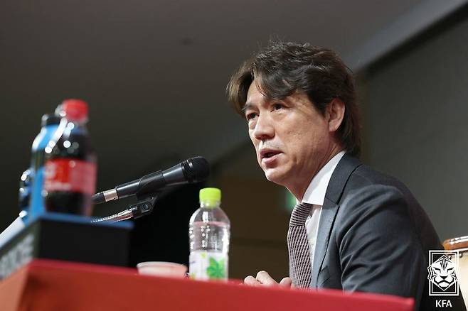 홍 감독이 이끄는 대표팀은 6일(한국시간) 바스라 인터내셔널 스타디움에서 열린 2026북중미월드컵 아시아 최종예선 B조 9차전 원정경기에서 이라크를 2-0으로 제압했다. 이로써 한국은 북중미월드컵 본선 진출에 성공하며 홍 감독은 7번째 월드컵 본선 무대를 밟게 됐다. 사진제공|대한축구협회