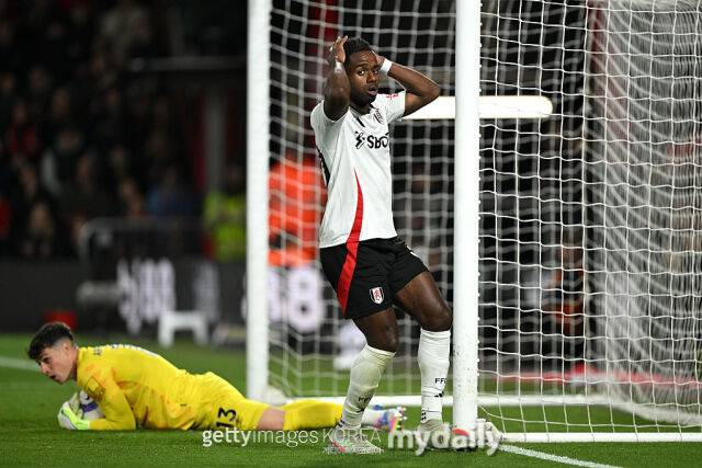 아스널이 헐값 영입에 나설 것으로 알려진 첼시의 골키퍼 카파. 지난 시즌 본머스에서 임대로 뛰었다./게티이미지코리아