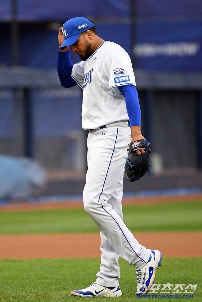 10일 대구 라이온즈파크에서 열린 삼성 라이온즈와 LG 트윈스의 경기. 삼성 레예스가 숨을 고르고 있다. 대구=박재만 기자 pjm@sportschosun.com/2025.05.10/