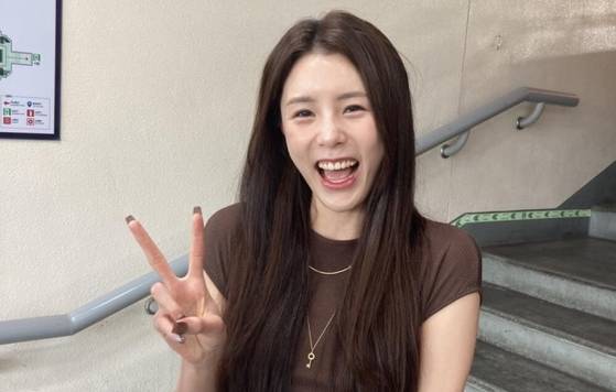 배구 선수 이다영이 7일 충남 천안 유관순체육관을 찾아 남자배구 국가대표팀을 응원했다. 연합뉴스