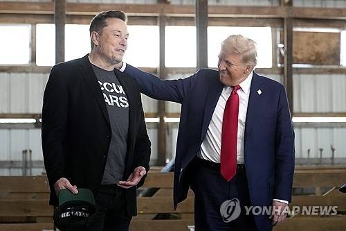 일론 머스크와 도널드 트럼프 대통령. AP연합뉴스 자료사진