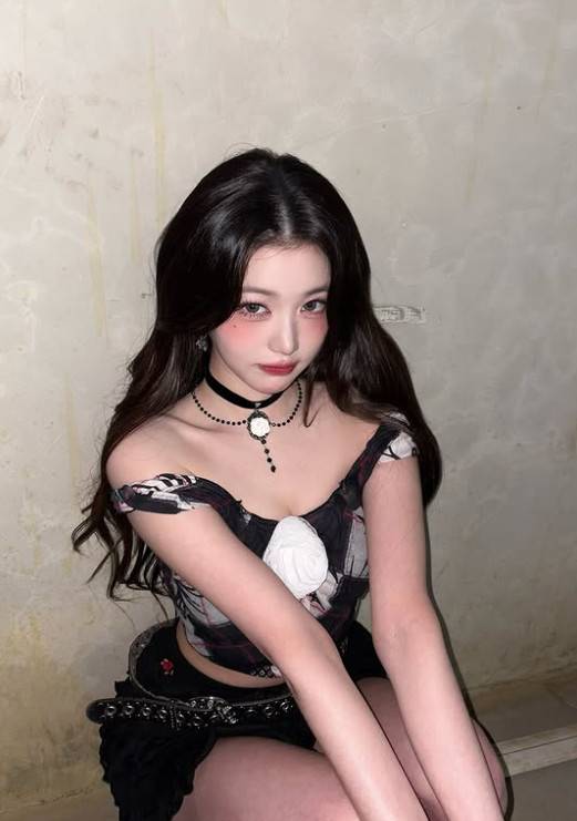 사진=장원영 공식 계정