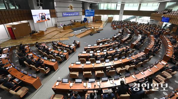 경기도의회 본회의장에서 본회의가 진행되고 있다. /경인일보DB