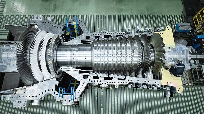 보령신복합발전소에 설치될 380MW급 초대형 가스터빈(두산에너빌리티 제공)