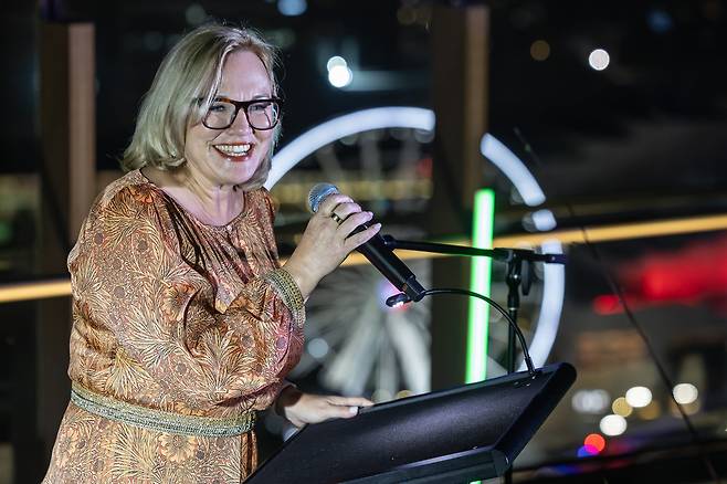 필리파 해리슨 호주관광청장이 지난 4월 26일 열린 미디어 초청 행사에서 발언하고 있다. 그는 "관광 산업의 지속 가능한 성장을 목표로 2035년에 대한 계획을 세우고 있다"고 했다. /호주정부관광청