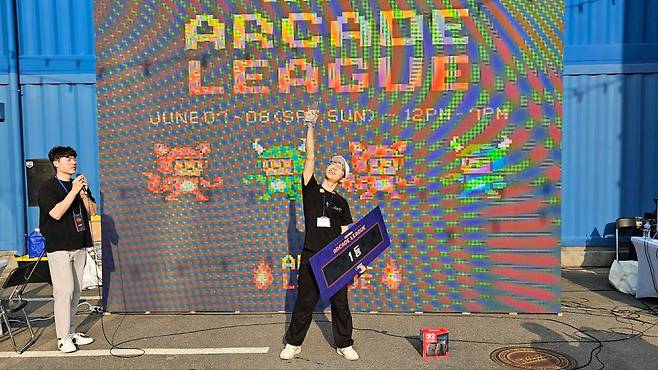 길티기어 스트라이브 종목에서 우승한 '저나루' 선수