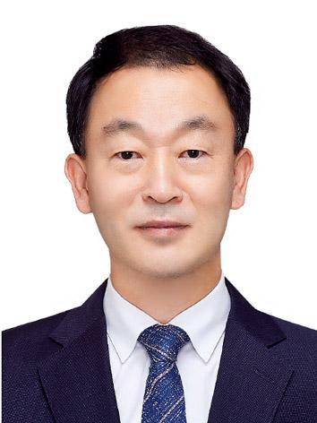 유명현 경상남도 산업국장