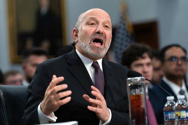 하워드 러트닉 미국 상무장관이 5일 워싱턴 연방의회에서 열린 하원 세출소위원회의 2026 회계연도 예산 청문회에 출석해 발언하고 있다. 워싱턴=AP 연합뉴스