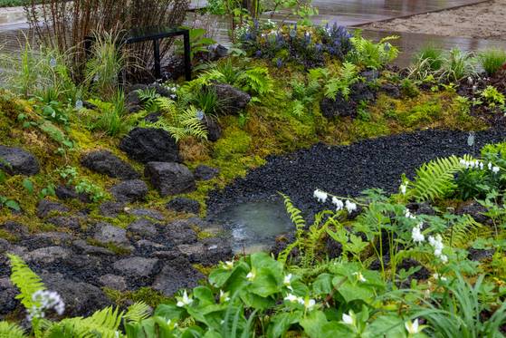 대학생들이 참여한 학생정원 ‘새벽의 숲: 고요한 속삭임’.