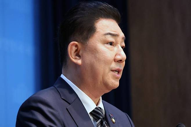김병기 더불어민주당 의원이 지난 5일 국회 소통관에서 원내대표 출마를 선언하고 있다. 김 의원실 제공