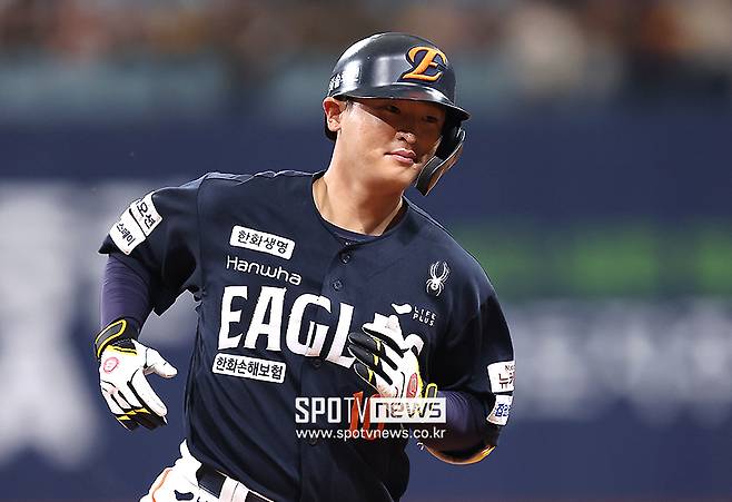 ▲ 올 시즌 한화 외야 경쟁에서 돋보이는 성적을 거두고 있는 이진영 ⓒ곽혜미 기자