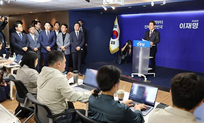 이재명 대통령이 대선 후보 시절이던 지난달 25일 서울 여의도 당사에서 열린 기자회견에서 발언하고 있다. (사진=연합뉴스)