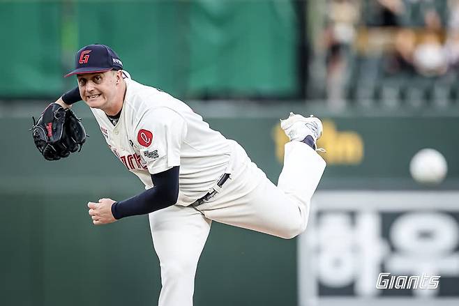 2025 시즌 5월 중순부터 슬럼프에 빠진 롯데 자이언츠 외국인 투수 터커 데이비슨. 사진 롯데 자이언츠