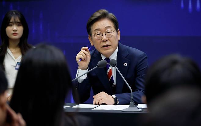 이재명 대통령이 지난 11일 서울 영등포구 여의도 한국거래소(KRX)에서 열린 불공정거래 근절을 위한 현장 간담회에서 모두 발언을 하고 있다. /사진=대통령실사진기자단