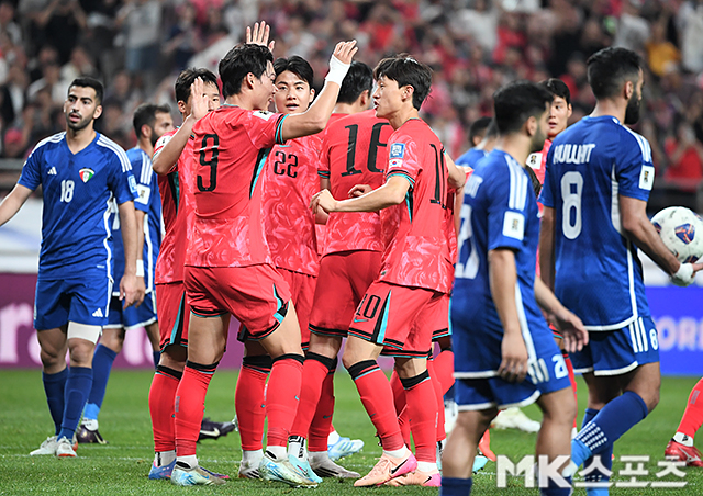 득점 후 기쁨을 나누는 태극전사들. 이날 홍명보 감독의 대한민국 축국가대표팀은 서울월드컵경기장에서 쿠웨이트를 4-0으로 꺾었다. 사진(상암 서울)=천정환 기자