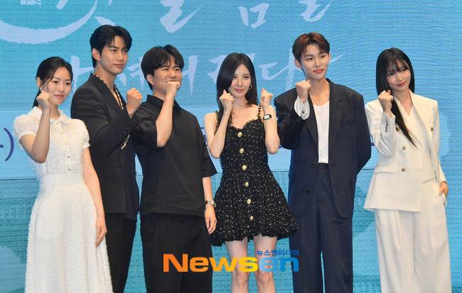 권한솔, 옥택연, 이웅희 감독, 서현, 서범준, 지혜원