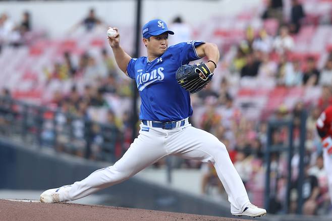 삼성 최원태가 10일 광주-기아 챔피언스 필드에서 열린 2025 KBO리그 KIA전에 선발 등판해 역투하고 있다. 사진 | KIA 타이거즈