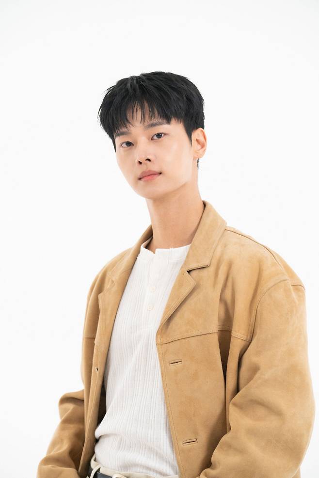 Cha Hak-yeon (By4M Studio)