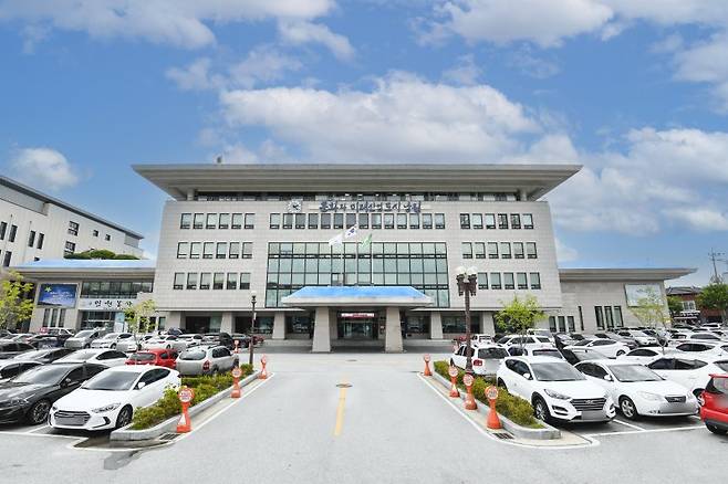 전북 남원시청 전경.