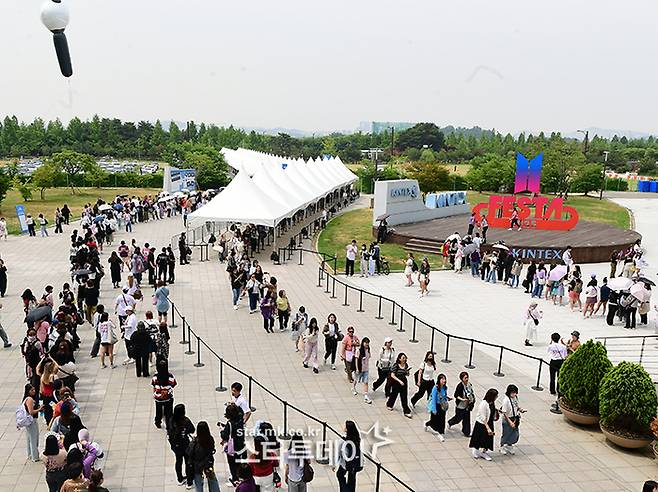 ‘2025 BTS 페스타’ 현장. 사진l강영국 기자