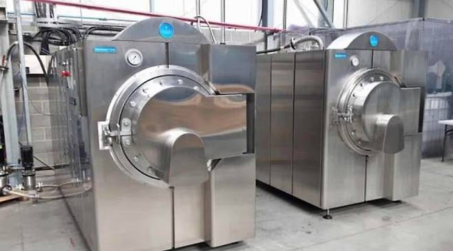 시신을 고온의 물에 녹여 하수구에 버리는 '물 화장'(boil in a bag)이 영국에서 새로운 장례 방식으로 도입될지 주목된다./사진=영국 데일리메일