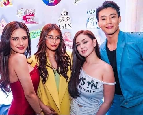 왼쪽부터 줄리 앤 산호세, 가비 가르시아, 마이키 퀸토스, 지수 / 지수 소셜미디어